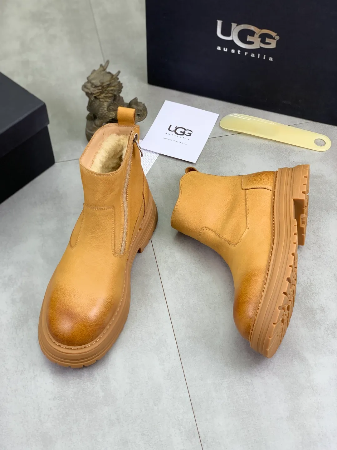 Men's men's shoes 💰P660 New arrival 🆕🆕🆕 IUGGI Men's British retro Martin boots Winter new men's outdoor hiking boots First layer of cowhide on the outside and wool on the inside Comfortable and warm Rubber sole sole Non-slip and firm Trendy and fashionable Casual and versatile Size: 38-44 (45 customized) Color: three colors